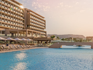 Amada Colossos Resort