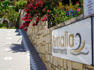 Amalia Apartments and Studios