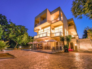 HOLIDAY VILLAGE SAINT THOMAS APARTMENTS