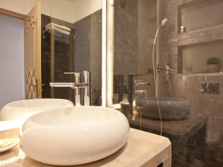 Amani Hotel Suites & Spa