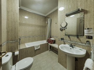 Amani Hotel Suites & Spa
