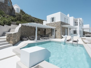 AMARIS MYKONIAN SEASIDE