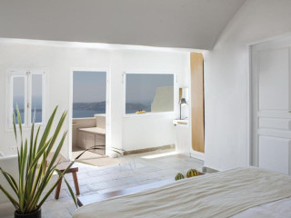 Amaze Suites