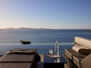 AMAZON MYKONOS RESORT AND SPA