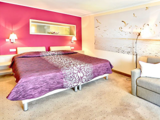 AMELIA HOTEL