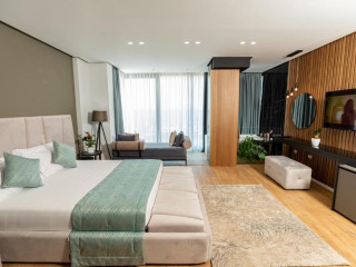Ames Hotel & SPA