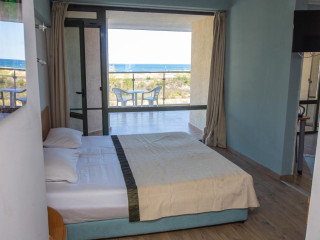 Amfibia Beach
