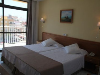 Amic Miraflores