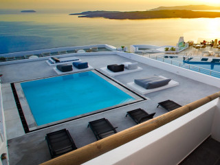 Amity Suites – Adults Only