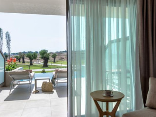 Ammoa Luxury Hotel & Spa Resort