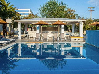 Amour Holiday Resort