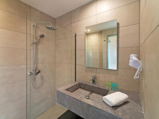 Ampelia Seaside Resort