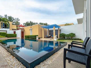 Andaman Pool Villas Maikhao Phuket