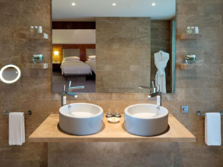 Andaz Capital Gate Abu Dhabi - a concept by Hyatt