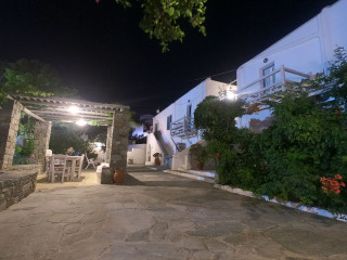 Andriani's Guest House