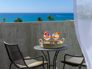 Anemi Hotel & Suites