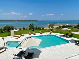 ANEMOLI LUXURY VILLA