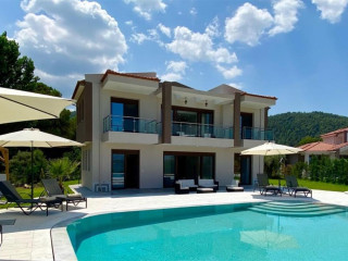 ANEMOLI LUXURY VILLA
