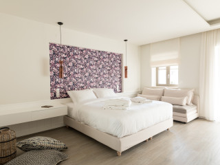 Anemolia Hotel Stylish Suites - Sarakiniko Beach