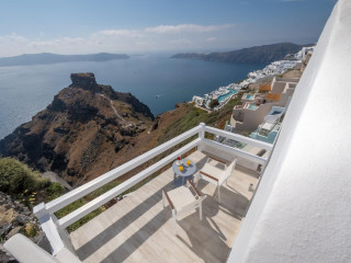 Anemos Cave Suites
