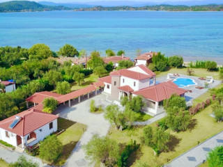 ANEMOS LUXURY VILLA