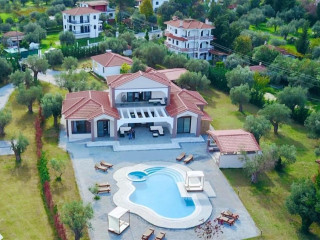 ANEMOS LUXURY VILLA