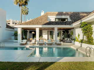 Anfitrion Villas & Suites