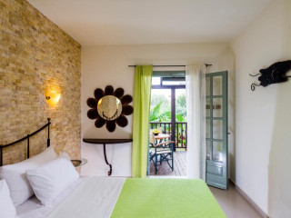 Angela Studios and Apartments