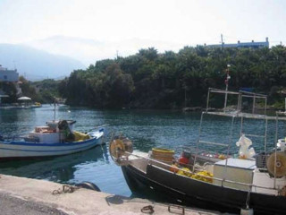 Angela Suites Boutique Hotel