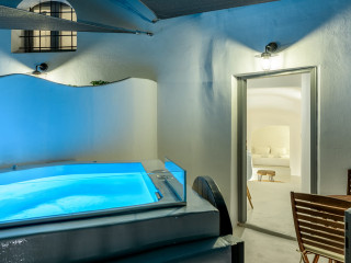 Anila Suites Santorini