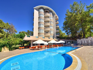 ARISTO APARTMENTS