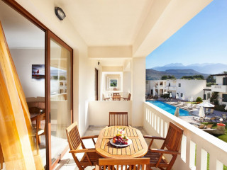 ANNA'S HOUSE & SUNDAY BEACH
