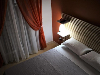 ANNUNZIATA BED AND BREAKFAST