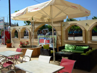 Antonios Hotel