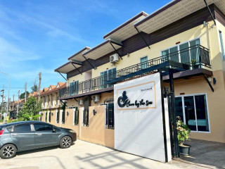 Anyavee Chom By The Sea Resort