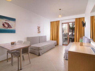 Apanemia Hotel