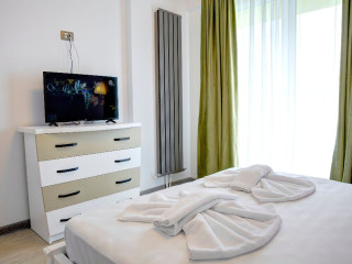Aparthotel Ella Alezzi cm