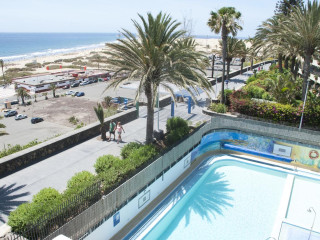 Apartamentos El Paseo