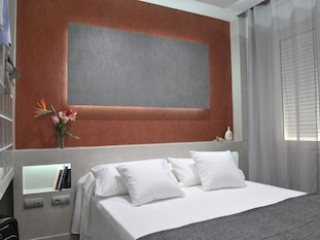 Apartamentos Gaudint Barcelona Suites