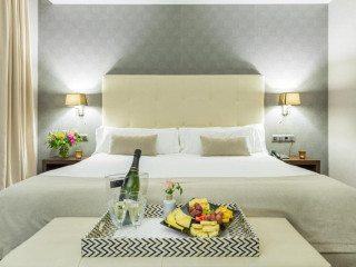 Aparthotel Mariano Cubi