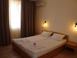 Aparthotel Rose Village