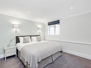 Apartment Queensgate Court