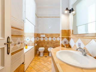 APARTMENT - VICO DEI MAIORANI BH 83