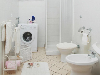 APARTMENT WITH ONE BEDROOM IN POMPEI, WITH ENCLOSED GARDEN AND WIFI