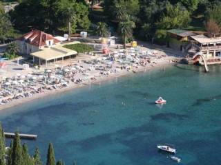 Apartments And Rooms Artemida