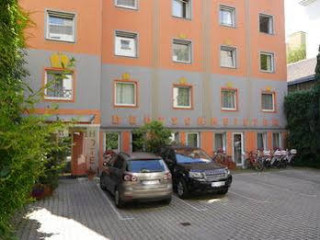 Apartments Deutschmeister