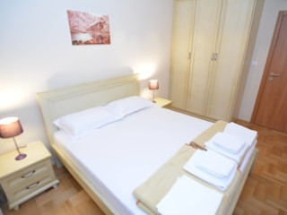 APARTMENTS DOBROTSKI DVORI