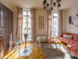 APARTMENTS DU LOUVRE - LE MARAIS