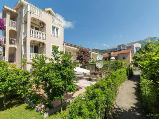 Apartments Elena