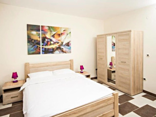 Apartments Ljoljic